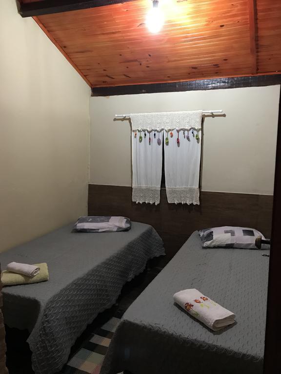 Hôtel Camping Do Noel - Chales à São Tomé das Letras Extérieur photo